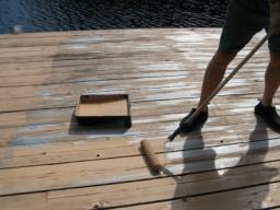 apply deck finish